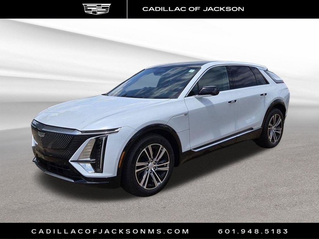 2026 Cadillac LYRIQ Luxury in Vibrant White Tricoat — front three-quarter view